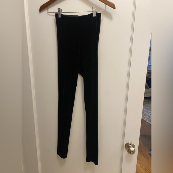 🤩🎬Commando Velvet Leggings!🎬🤩 - Picture 3 of 6